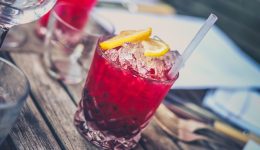 drinking straws banned in LA