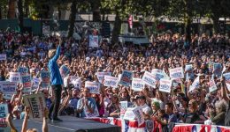Elizabeth Warren rally presidential campaign