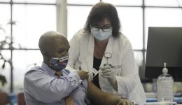 first man vaccinated now dead